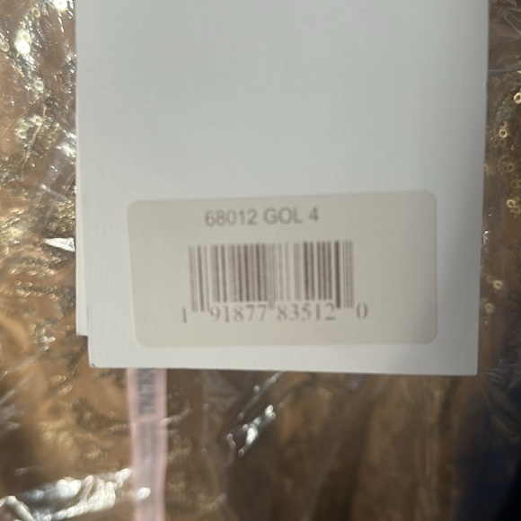 Mac Duggal Women's Sequined V Neck Cap Sleeve Dress Style #68012 - Picture 7 of 8